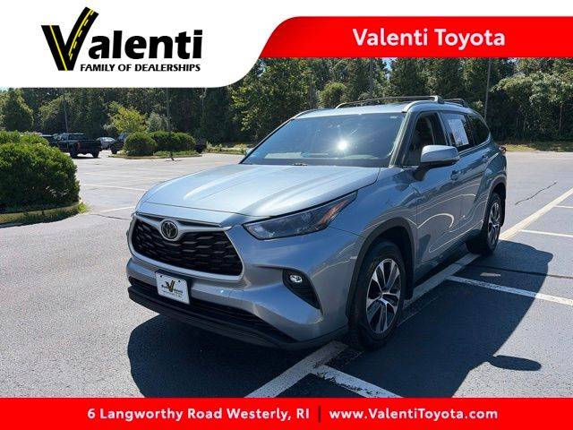 2022 Toyota Highlander XLE AWD photo