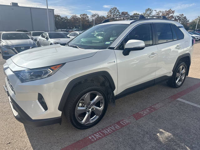 2021 Toyota RAV4 Hybrid XLE Premium AWD photo