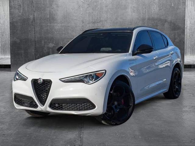 2022 Alfa Romeo Stelvio Veloce AWD photo