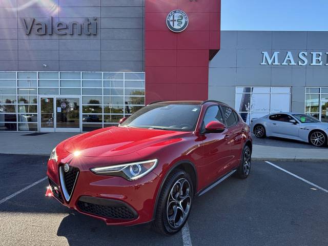 2022 Alfa Romeo Stelvio Ti AWD photo