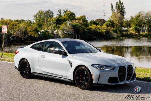 2022 BMW M4  RWD photo