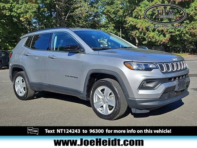 2022 Jeep Compass Latitude 4WD photo