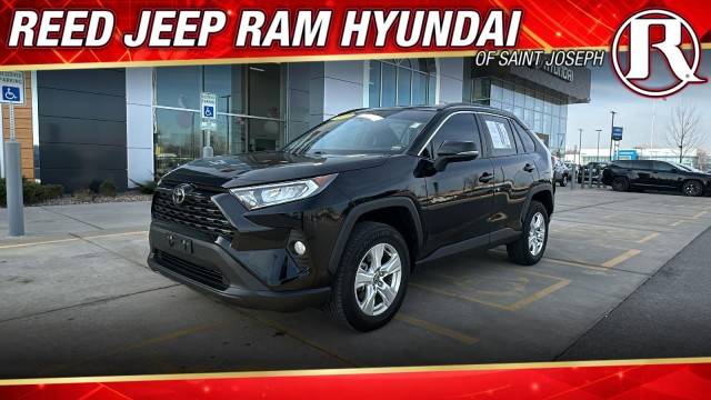 2021 Toyota RAV4 XLE AWD photo