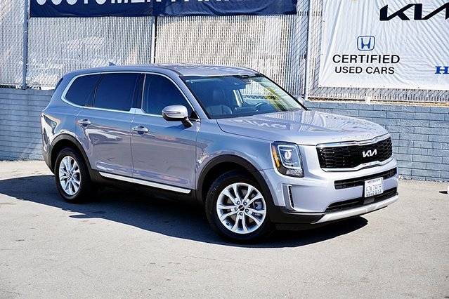 2022 Kia Telluride LX FWD photo