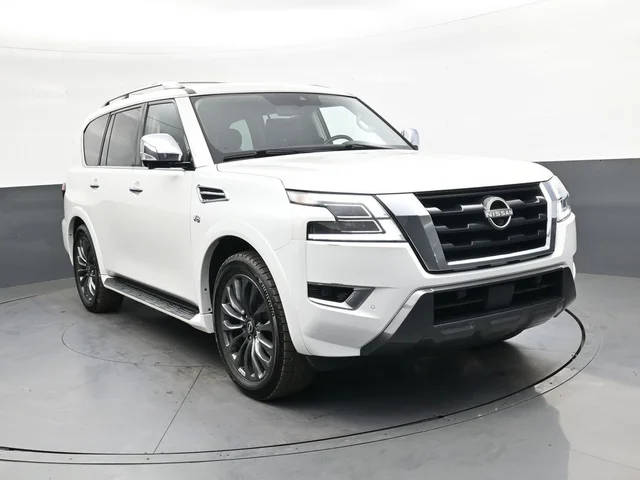 2022 Nissan Armada Platinum RWD photo