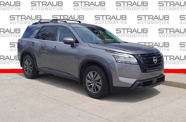 2022 Nissan Pathfinder SV 4WD photo