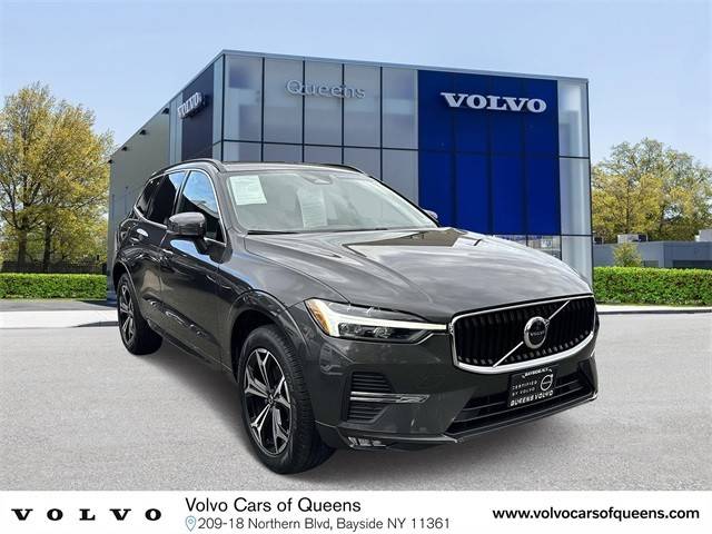 2022 Volvo XC60 Momentum AWD photo