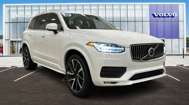 2022 Volvo XC90 Momentum AWD photo