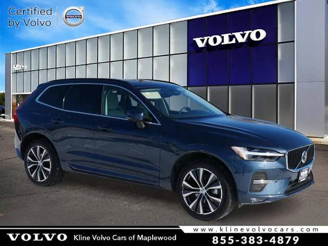 2022 Volvo XC60 Momentum AWD photo