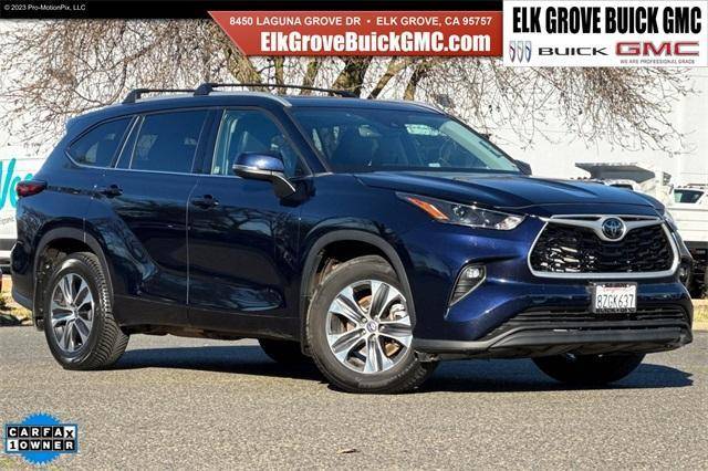 2022 Toyota Highlander XLE AWD photo