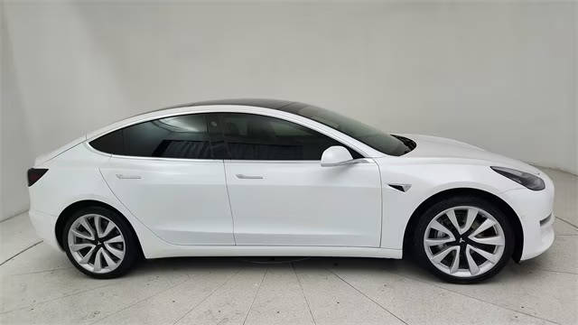 2020 Tesla Model 3 Standard Range Plus RWD photo