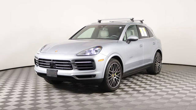 2022 Porsche Cayenne E-Hybrid AWD photo