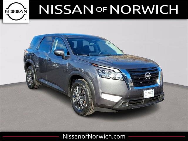 2022 Nissan Pathfinder S 4WD photo