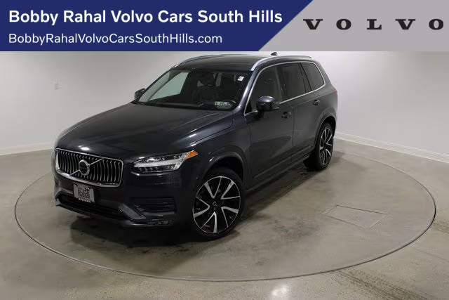 2022 Volvo XC90 Momentum AWD photo