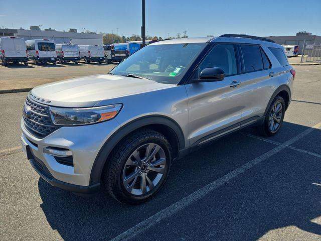 2022 Ford Explorer XLT 4WD photo