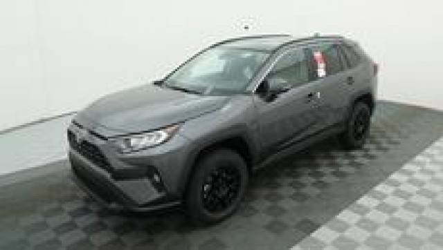 2021 Toyota RAV4 XLE FWD photo