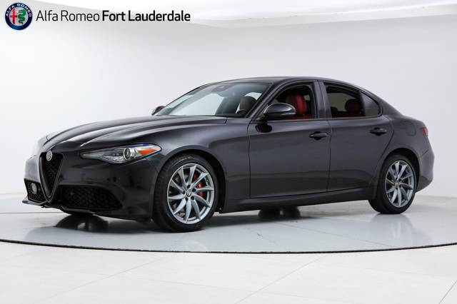 2022 Alfa Romeo Giulia  RWD photo