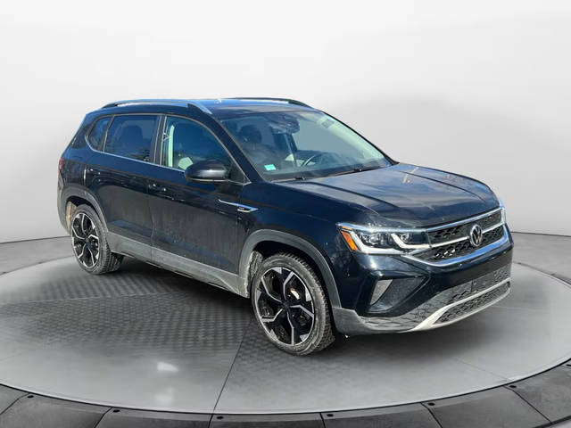 2022 Volkswagen Taos SEL AWD photo
