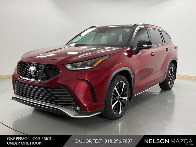 2022 Toyota Highlander XSE FWD photo