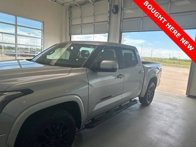 2022 Toyota Tundra SR5 4WD photo