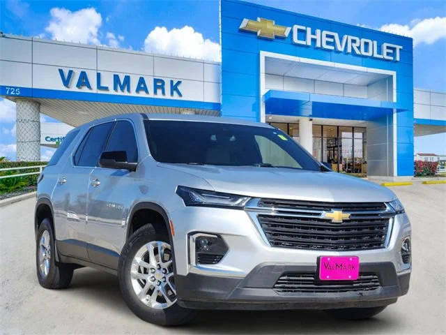 2022 Chevrolet Traverse LS FWD photo
