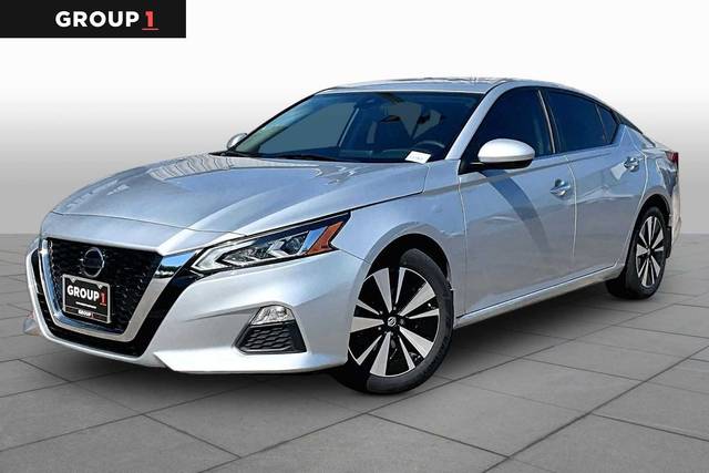 2022 Nissan Altima 2.5 SV FWD photo