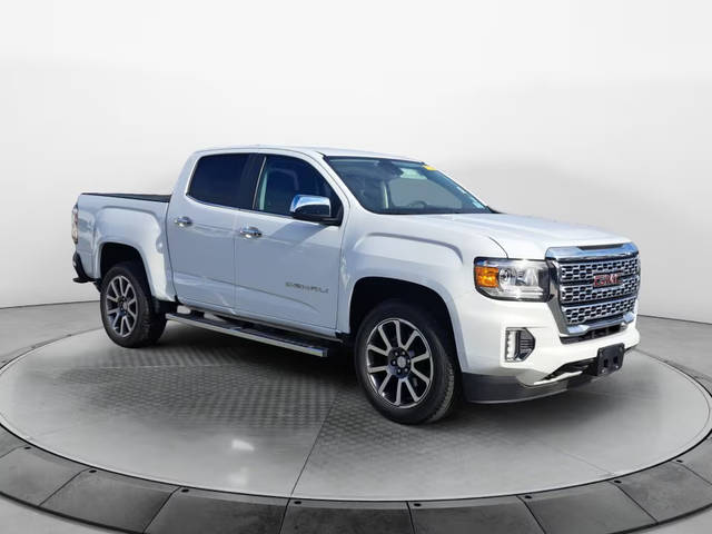 2022 GMC Canyon 4WD Denali 4WD photo