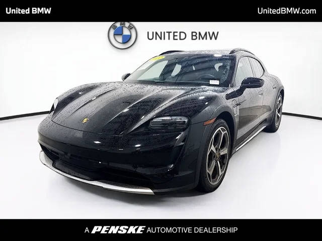 2022 Porsche Taycan 4 AWD photo