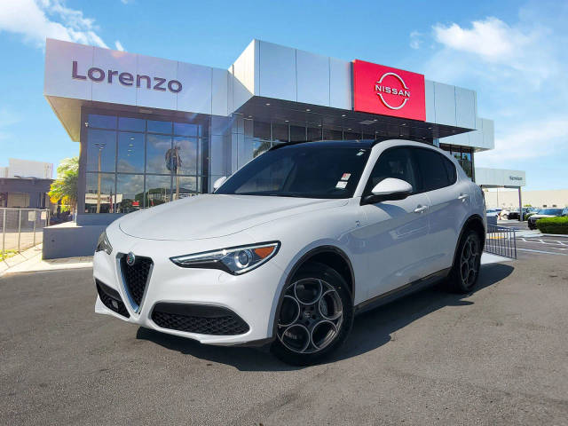 2022 Alfa Romeo Stelvio Ti AWD photo