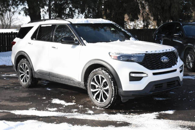 2022 Ford Explorer ST 4WD photo