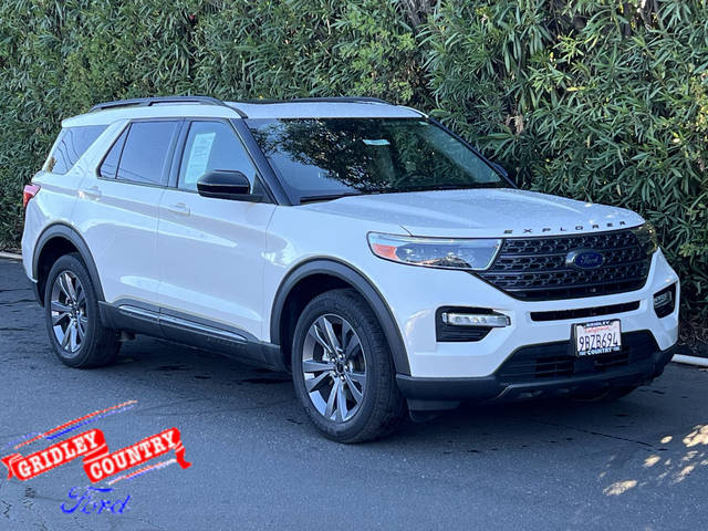 2022 Ford Explorer XLT 4WD photo