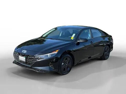 2022 Hyundai Elantra SEL FWD photo