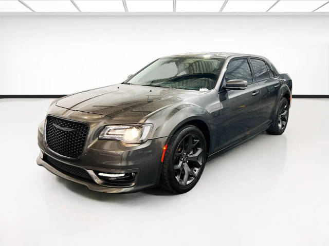 2021 Chrysler 300 Touring L RWD photo