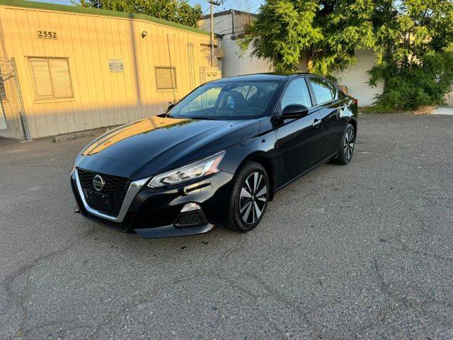 2021 Nissan Altima 2.5 SV FWD photo