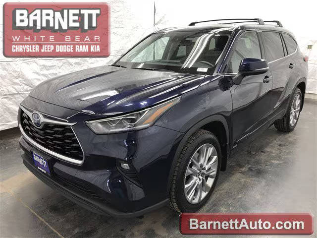 2022 Toyota Highlander Hybrid Limited AWD photo