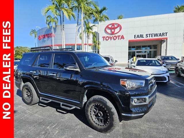 2022 Toyota 4Runner Limited 4WD photo