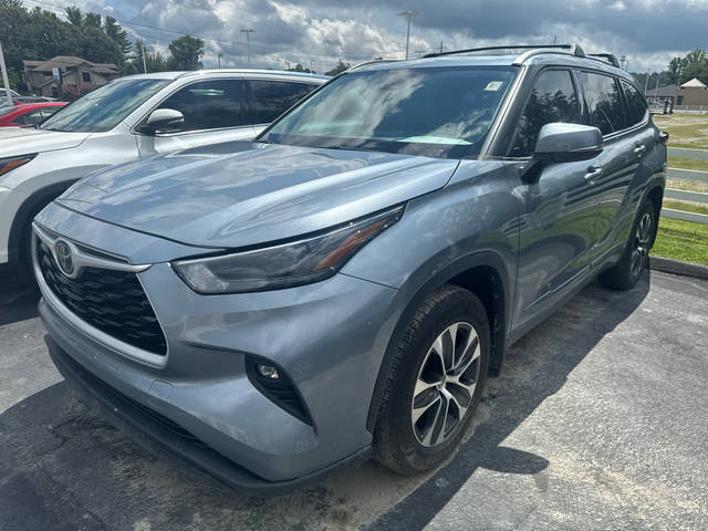 2022 Toyota Highlander XLE AWD photo