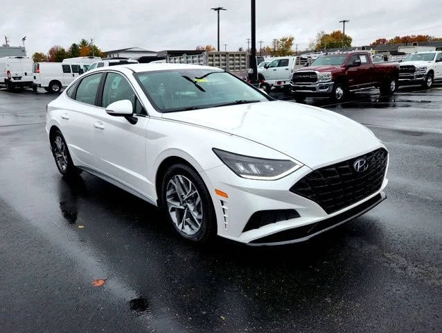 2022 Hyundai Sonata SEL FWD photo