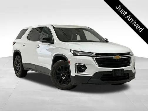 2022 Chevrolet Traverse LS AWD photo