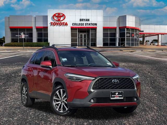2022 Toyota Corolla Cross XLE FWD photo