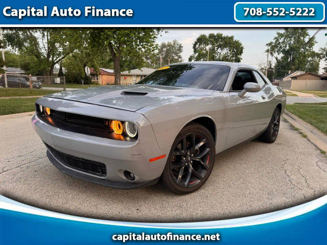 2021 Dodge Challenger SXT RWD photo