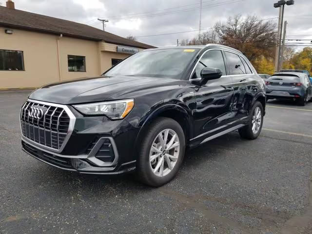 2022 Audi Q3 S line Premium AWD photo