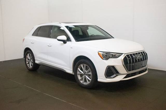 2022 Audi Q3 S line Premium AWD photo