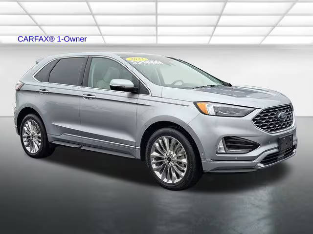2022 Ford Edge Titanium AWD photo