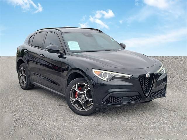 2022 Alfa Romeo Stelvio Sprint RWD photo