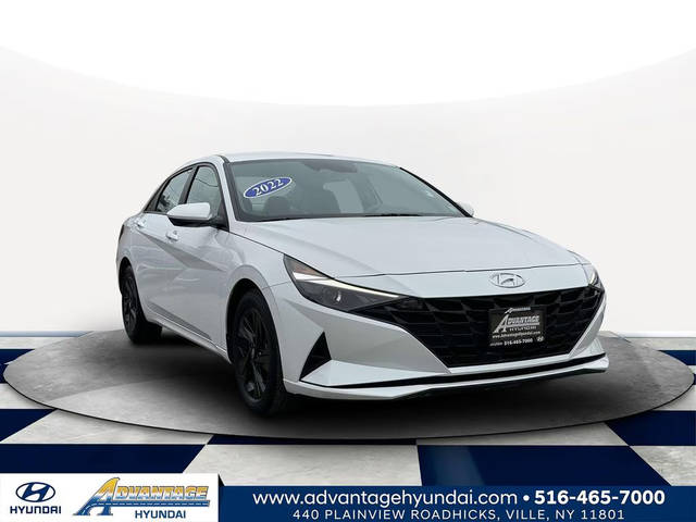 2022 Hyundai Elantra SEL FWD photo