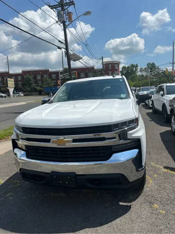 2022 Chevrolet Silverado 1500 LT 4WD photo