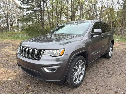 2021 Jeep Grand Cherokee Laredo E RWD photo