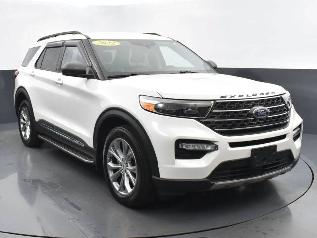 2022 Ford Explorer XLT 4WD photo