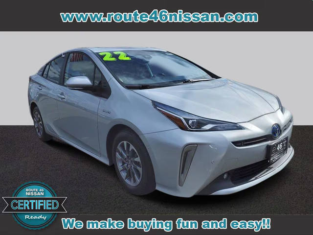 2022 Toyota Prius XLE FWD photo